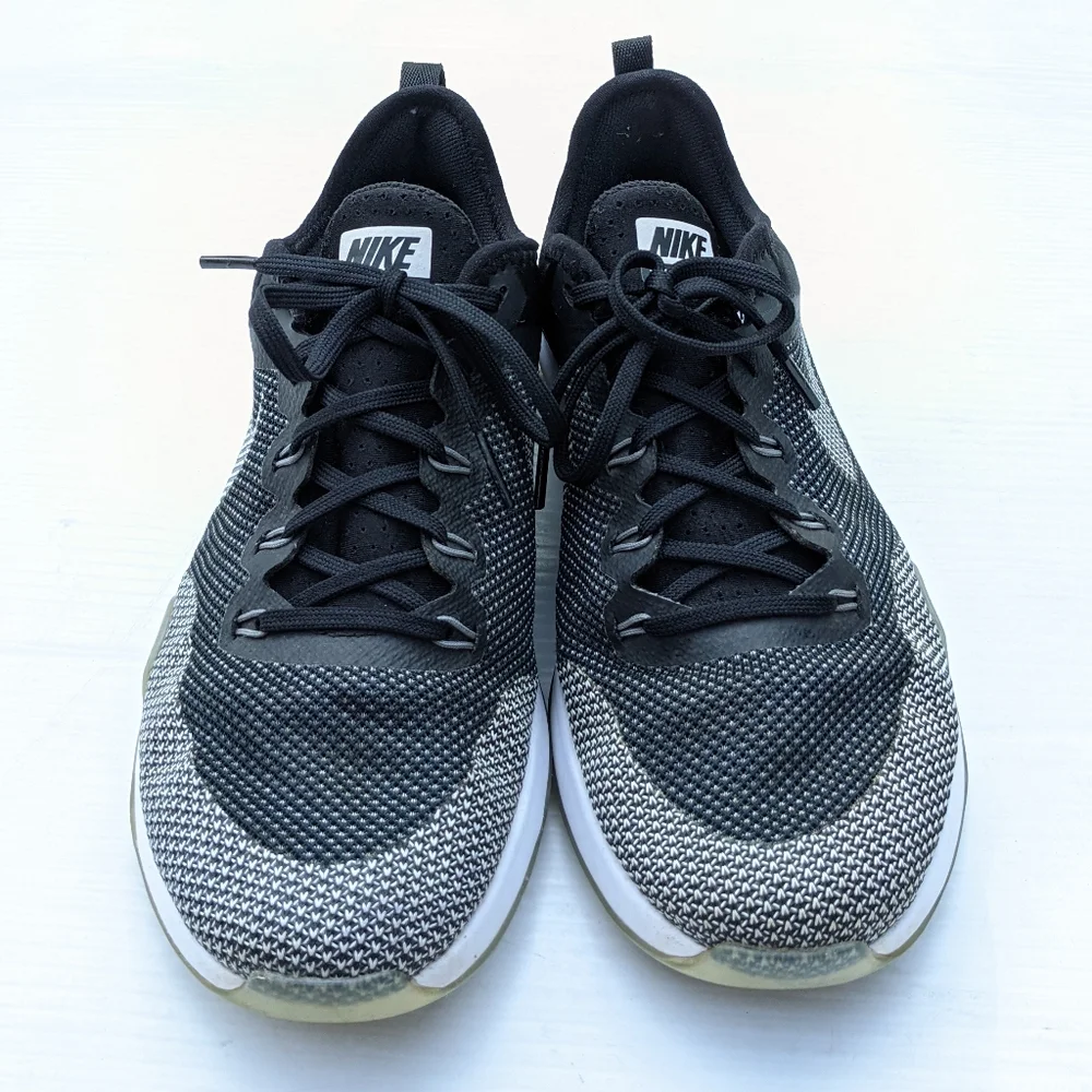 NIKE Air Zoom Dynamic TR Black Running Shoes women's size 8
